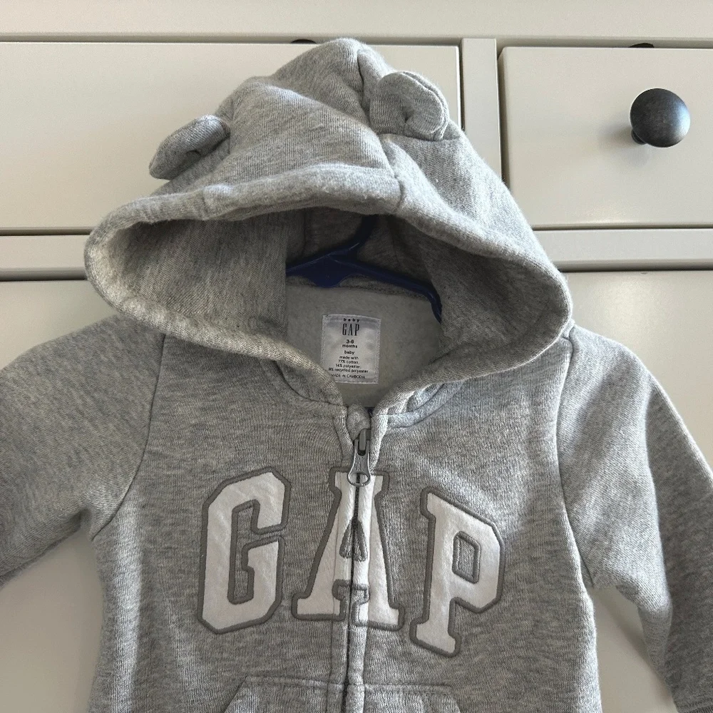 NWOT Baby Gap Gray Footie Bunting Suit One Piece 3-6